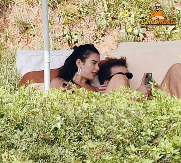 Dua Lipa Pics Gallery photo 1