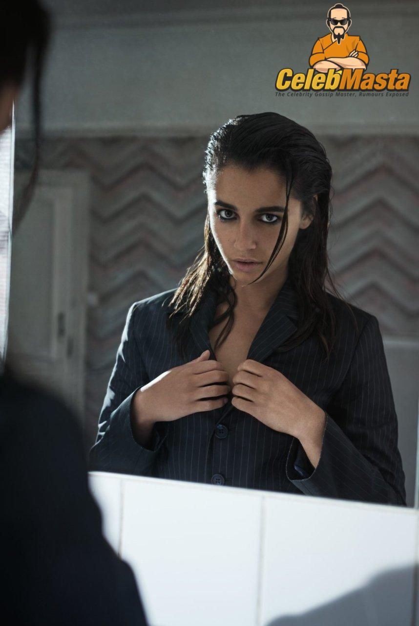 Naomi Scott Photo Collection photo 1