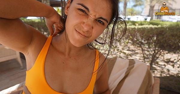 Naomi Scott Photo Gallery photo 1