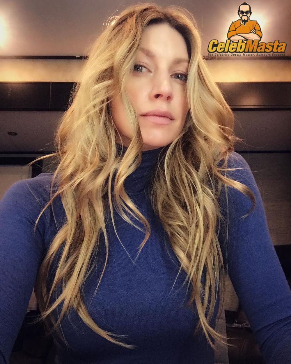 Jes Macallan Photo Gallery photo 1