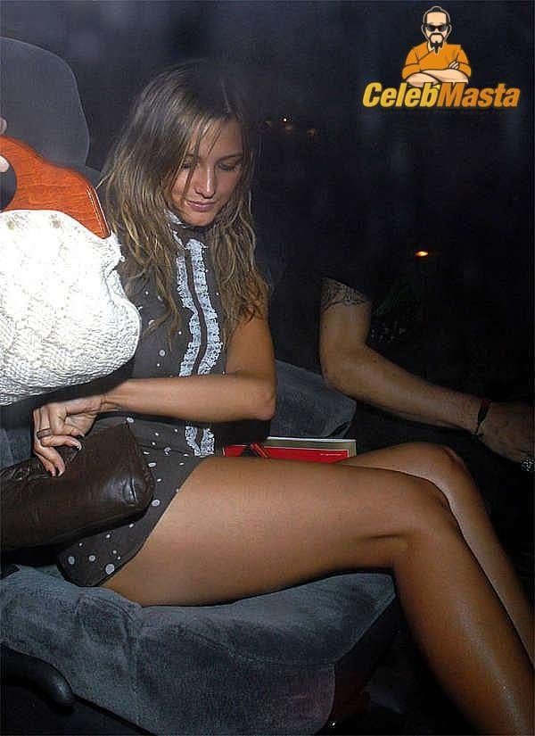 Ashlee Simpson Pics Collection photo 1