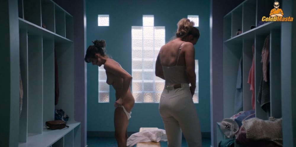 Photo Gallery: Betty Gilpin photo 1