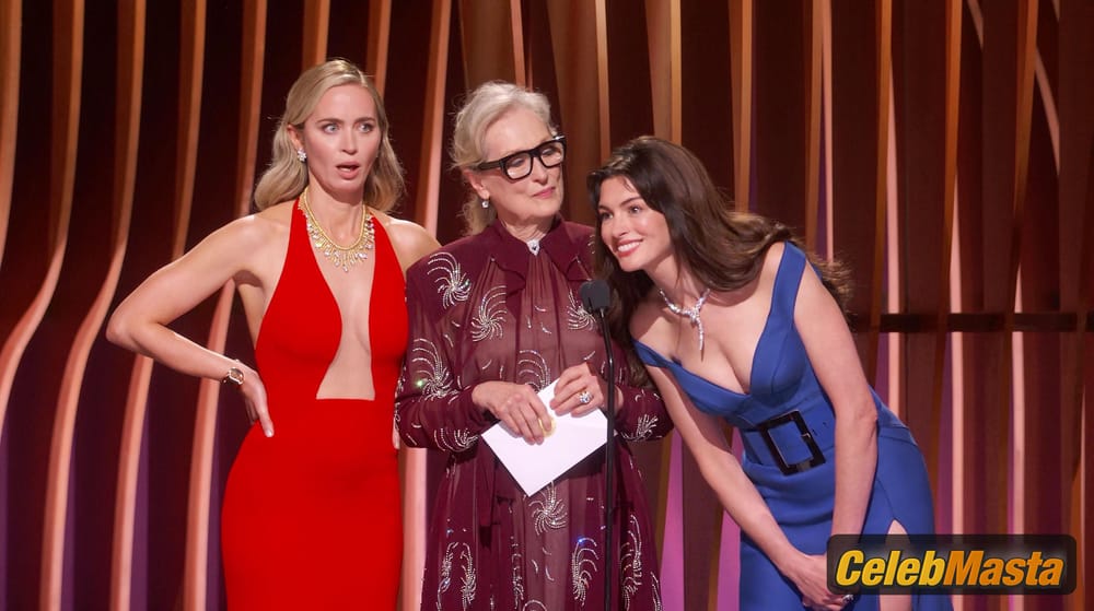 Anne Hathaway Photo Set from Screen Actors Guild Awards photo 1