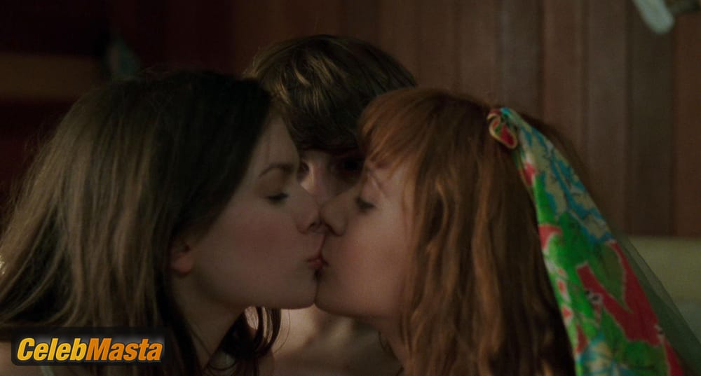 Photo Gallery: Anna Paquin in Almost Famous photo 1