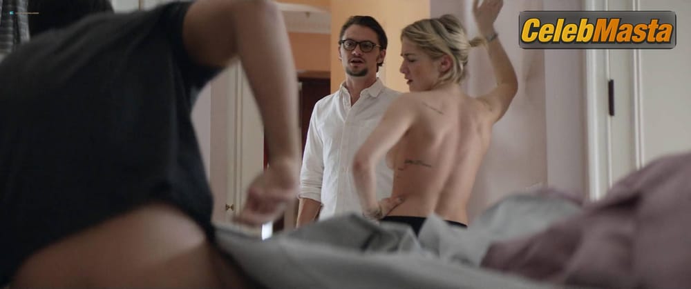 Photo Gallery: Ashley Benson in Chronically Metropolitan photo 1
