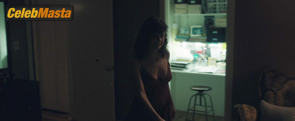 Photo Gallery: Carla Gugino in Wolves photo 1