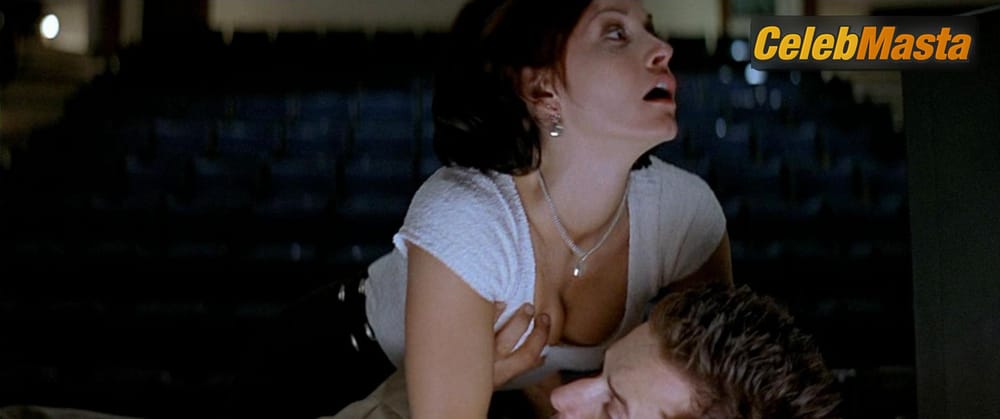 Courteney Cox Photos from Scream 2 photo 1