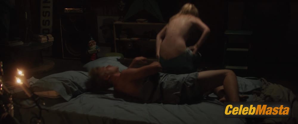 Dakota Fanning Photo Set from Very Good Girls photo 1