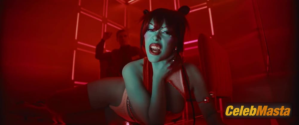 Photo Gallery: Doja Cat in Need To Know photo 1