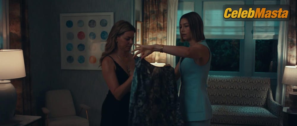 Elizabeth Banks Photo Collection from The Better Sister photo 1