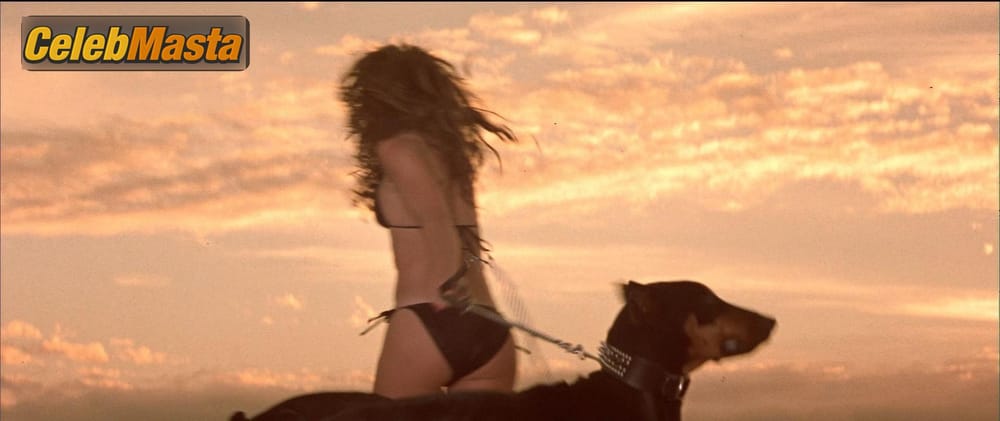 Elizabeth Hurley Photo Set from Bedazzled photo 1