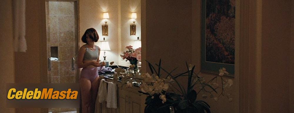 Elizabeth Banks Photo Gallery from W. photo 1
