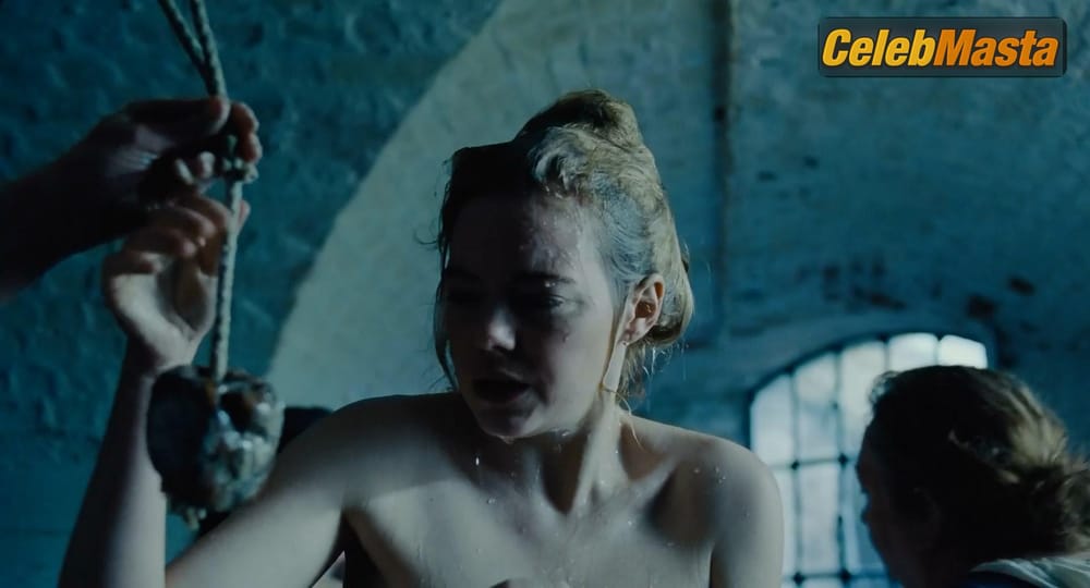 Photo Gallery: Emma Stone in The Favourite photo 1