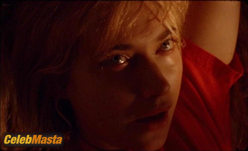 Imogen Poots Photo Set from The Chronology Of Water photo 1