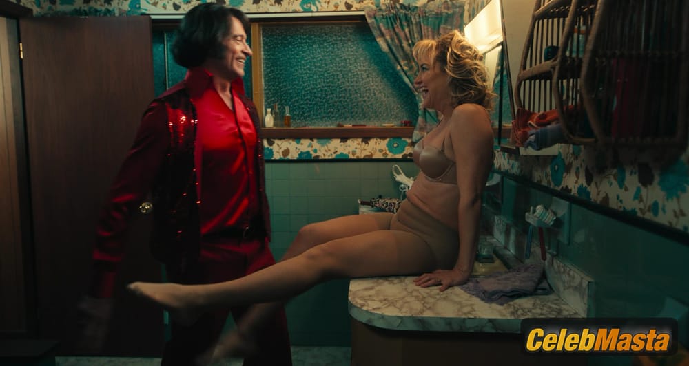 Kate Hudson Photo Collection from Song Sung Blue photo 1