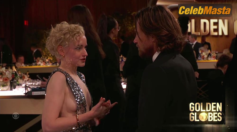 Julia Garner Photo Gallery from The Golden Globe Awards photo 1