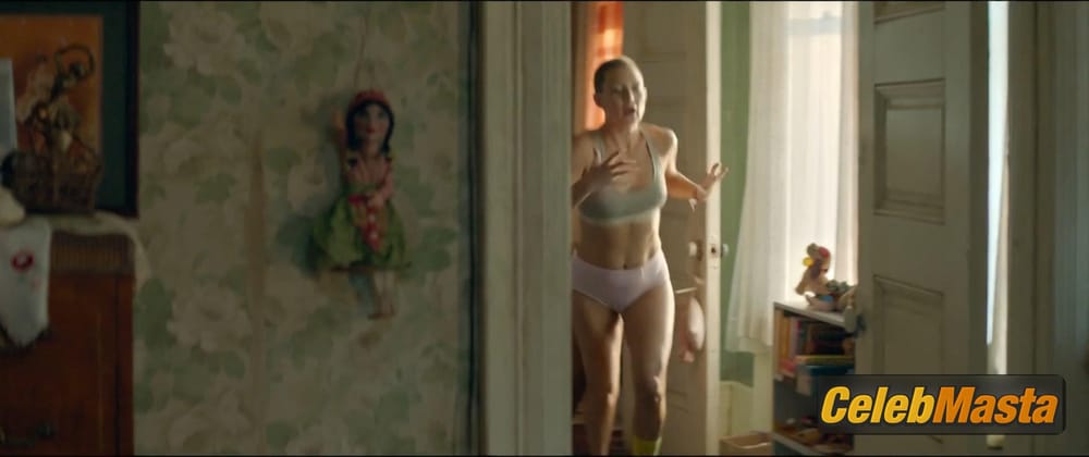Photo Gallery: Kate Hudson in Music photo 1