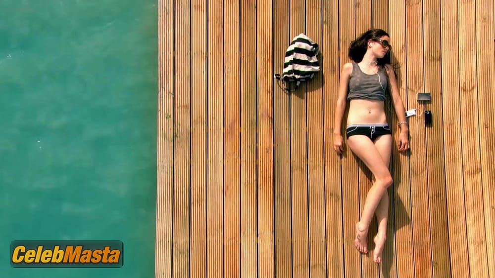 Kaya Scodelario Scene Photos Gallery from Skins photo 1