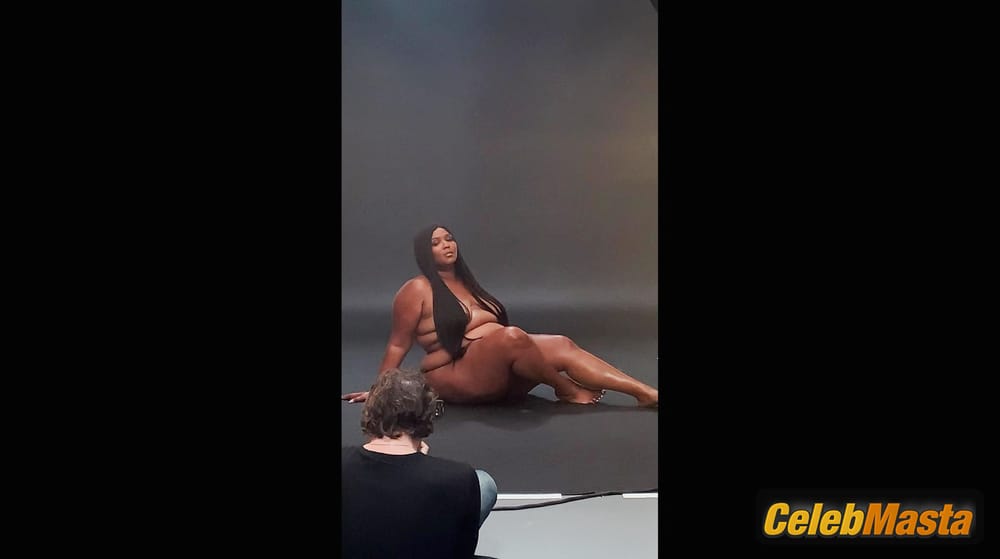 Lizzo Photo Set photo 1