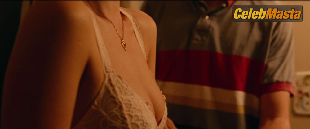 Margot Robbie Scene Photos Gallery from I, Tonya photo 1