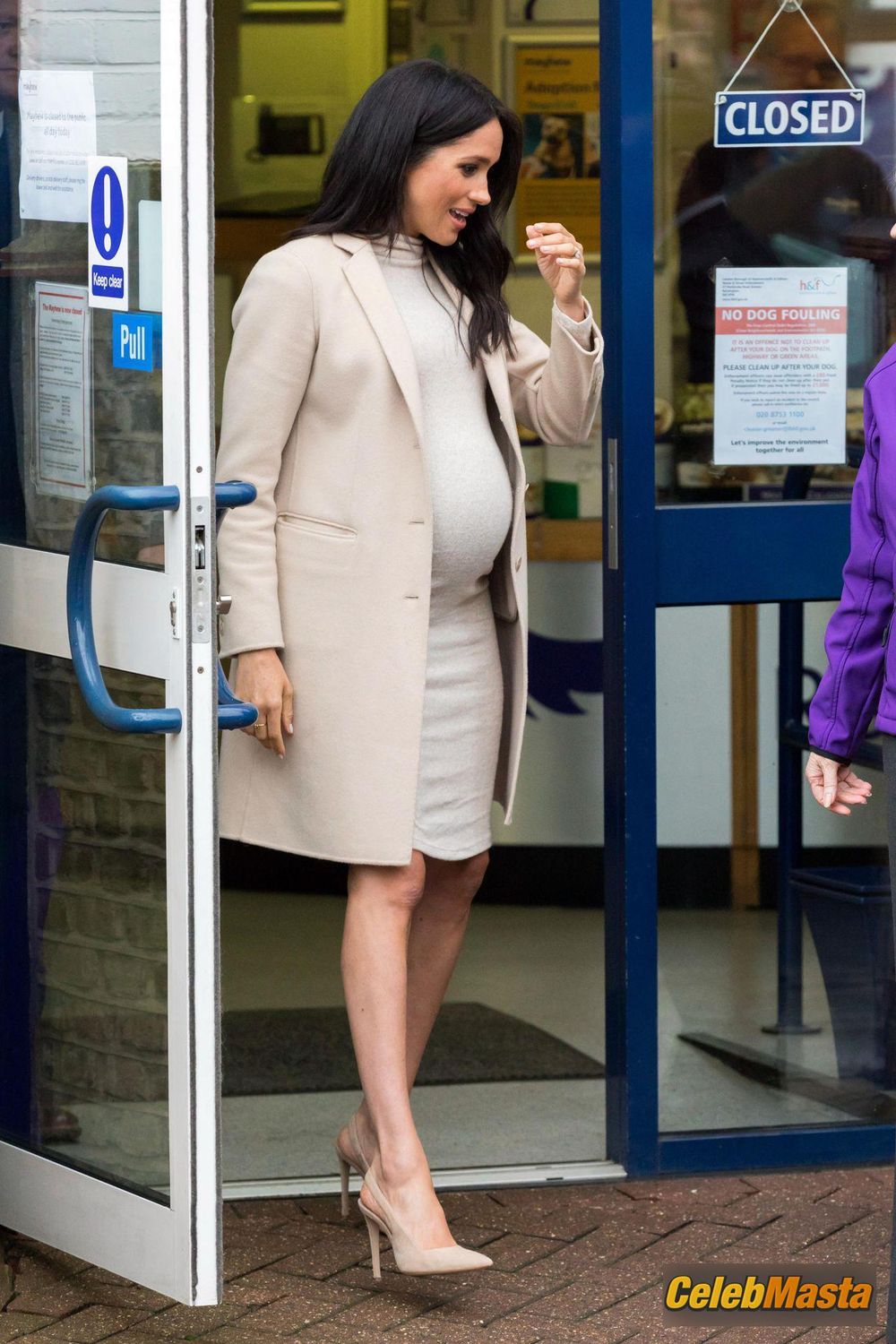 Meghan Markle Pics: Sexy Seen Leaving The Mayhew Animal Home In London photo 1