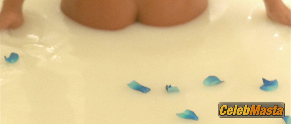 Monica Bellucci Photo Gallery from Asterix & Obelix Mission Cleopatre photo 1