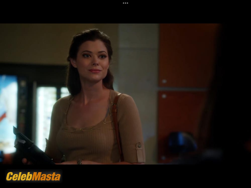 Peyton List Photo Set from 90210 photo 1
