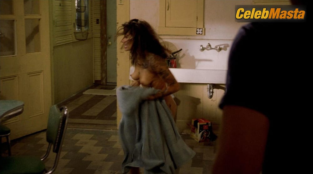 Sarah Shahi Photos from Bullet To The Head photo 1