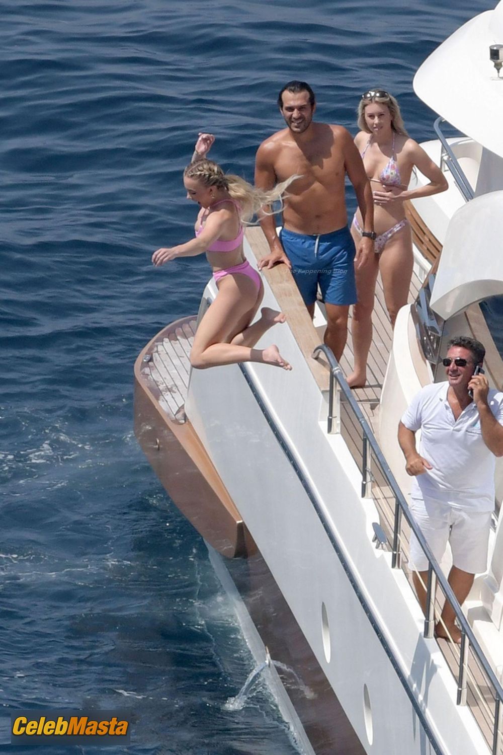 Sydney Sweeney Sexy Puts On A Passionate Display With Her Boyfriend in Capri Photo Gallery photo 1