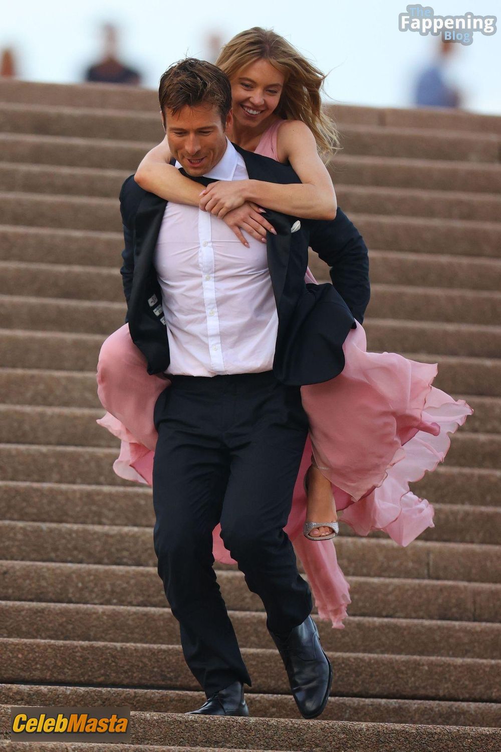 Sydney Sweeney Sexy Seen with Glen Powell Lock Lips in Front of the Opera House While Filming in Sydney Photo Gallery photo 1