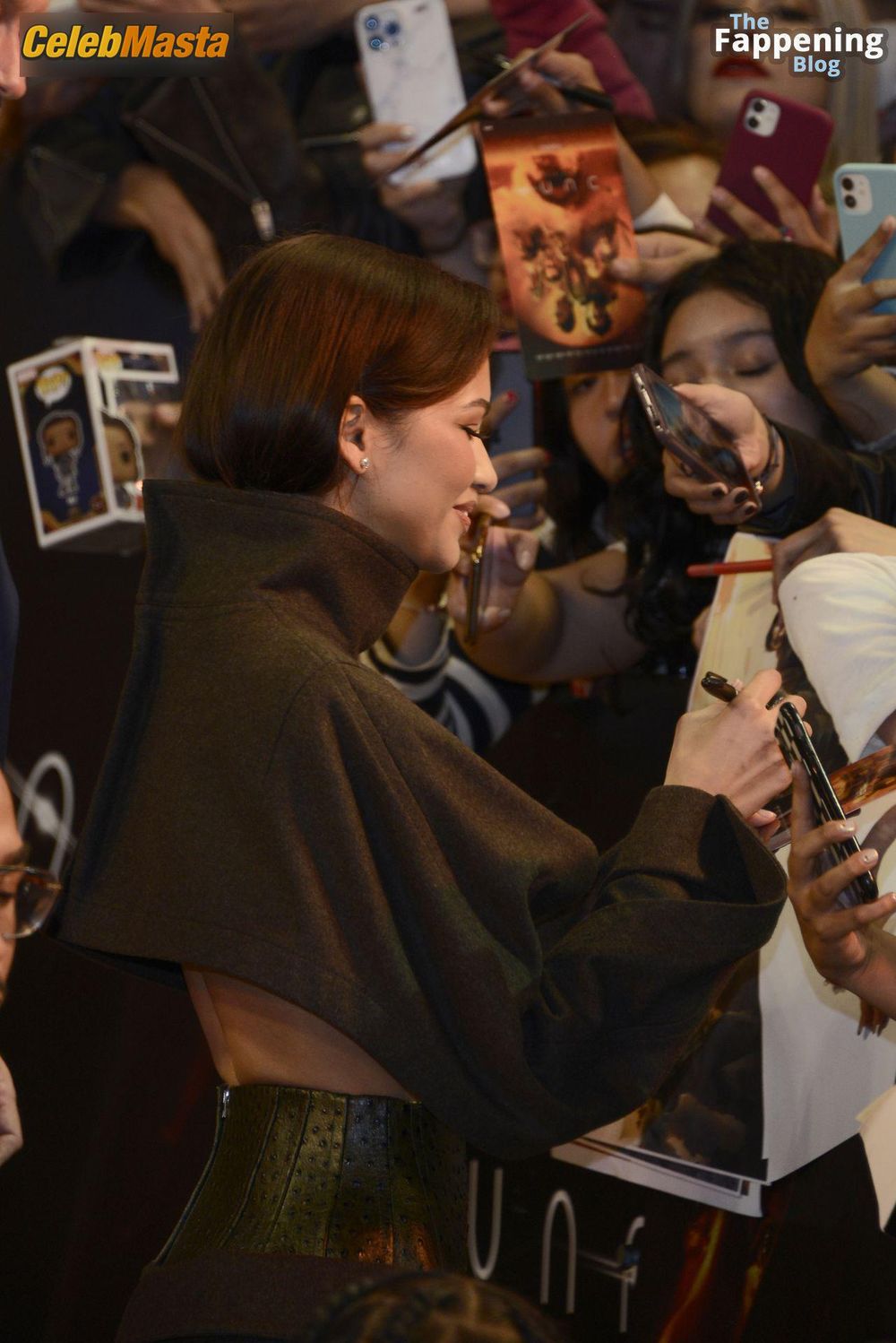 Zendaya Sexy Flaunts Her Hot Boobs And Legs At Dune: Part Two Premiere In Mexico City Photo Gallery photo 1