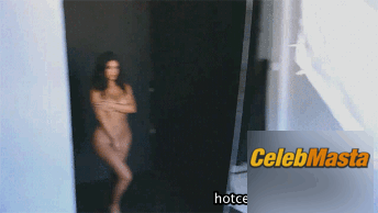 Kim Kardashian Holding Her boobs Photo Gallery photo 1