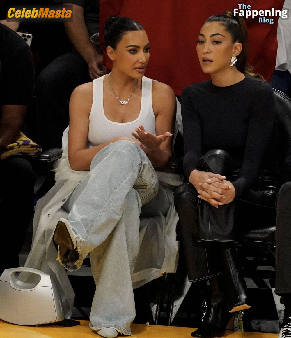 Kim Kardashian Flaunts Her Sexy Cleavage At The Nba Playoffs In La Photo Gallery photo 1