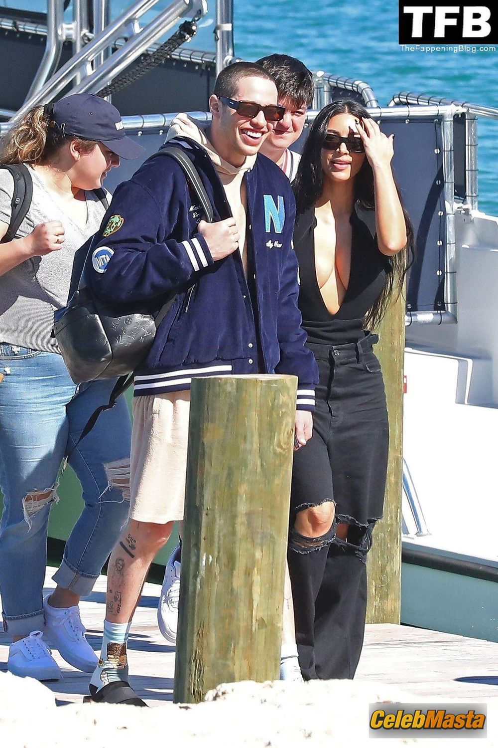Kim Kardashian Sexy Seen Flaunting Her Hot Cleavage As She Arrives In The Bahamas Photo Gallery photo 1