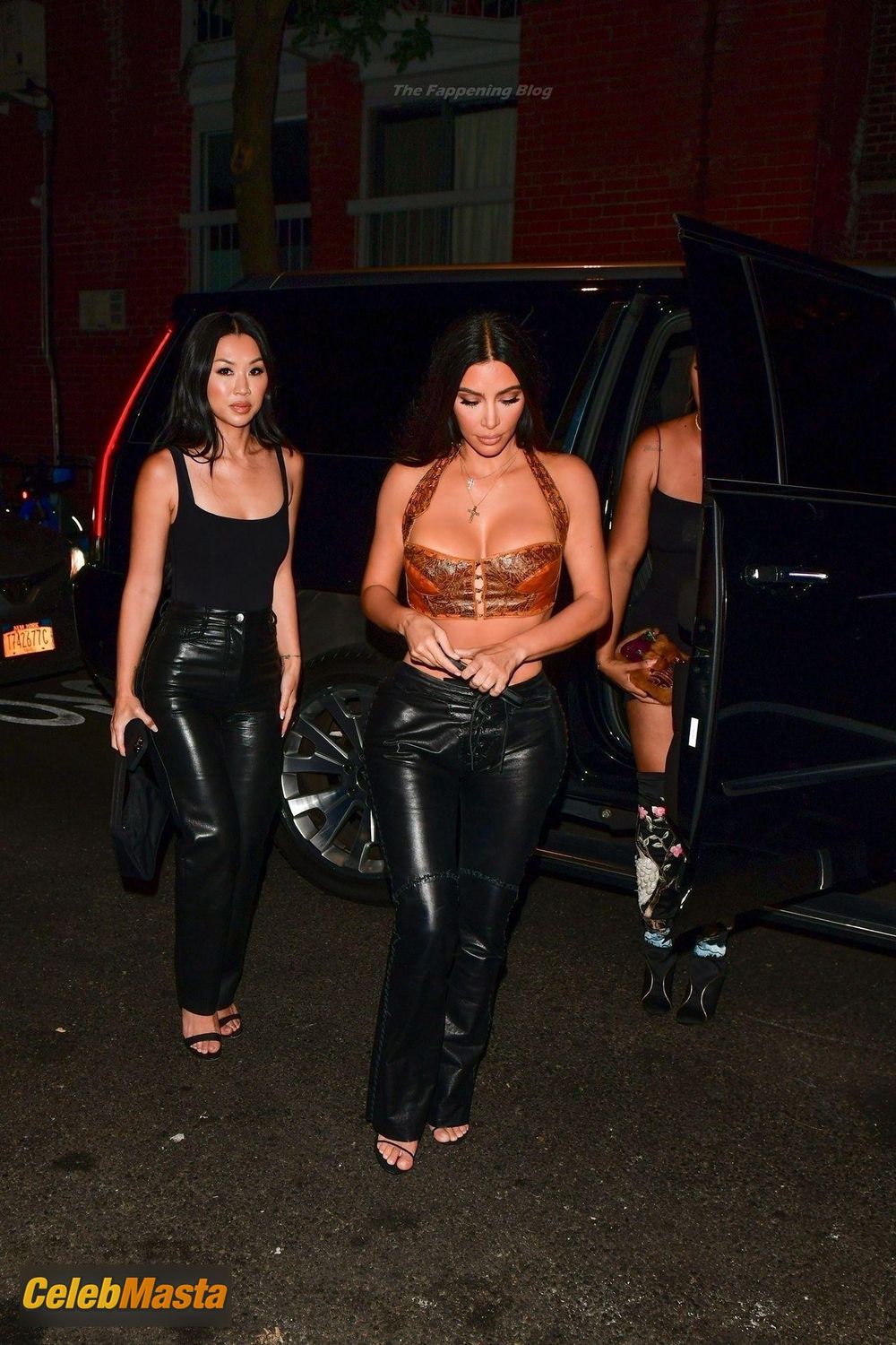 Kim Kardashian Sexy Seen As She Arrived At Carbone With Actress La La Anthony Photo Gallery photo 1