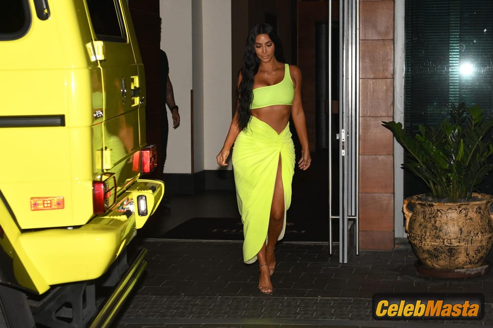 Kim Kardashian Sexy with pals Larsa Pippen and Jonathan Cheban in Miami Photo Gallery photo 1