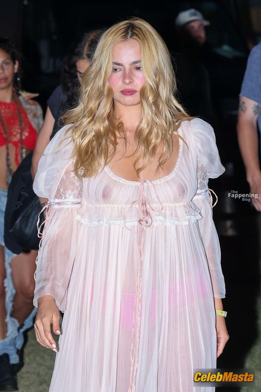 Addison Rae Sexy Spotted Flashing Her Hot Tits And Pink Undies At Coachella Weekend 1 Final Night In California Photo Gallery photo 1