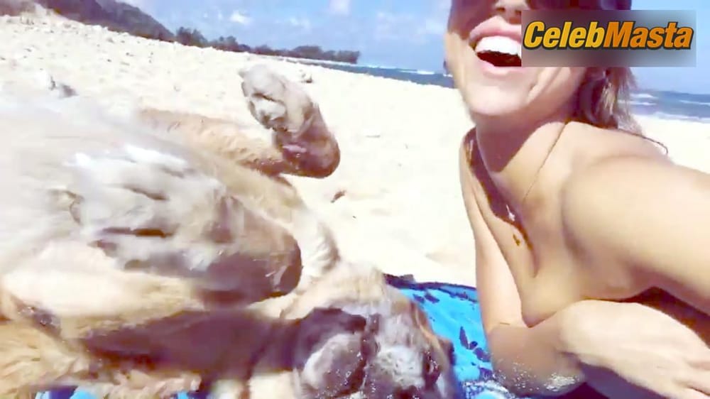 Alexis Ren Topless Photos in December 2016 photo 1