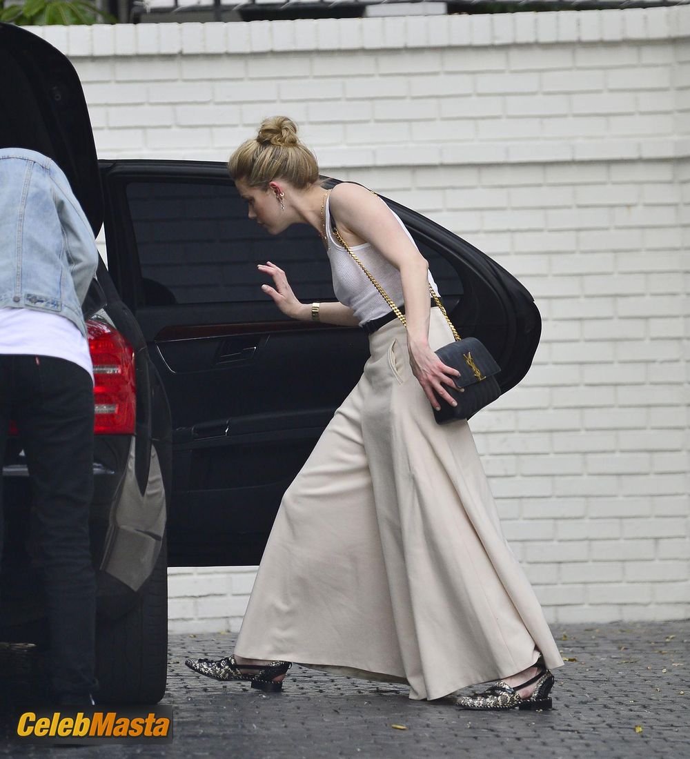 Amber Heard Sexy arrives at the Chateau Marmont Hotel in Los Angeles (01.04.2019) Photo Gallery photo 1