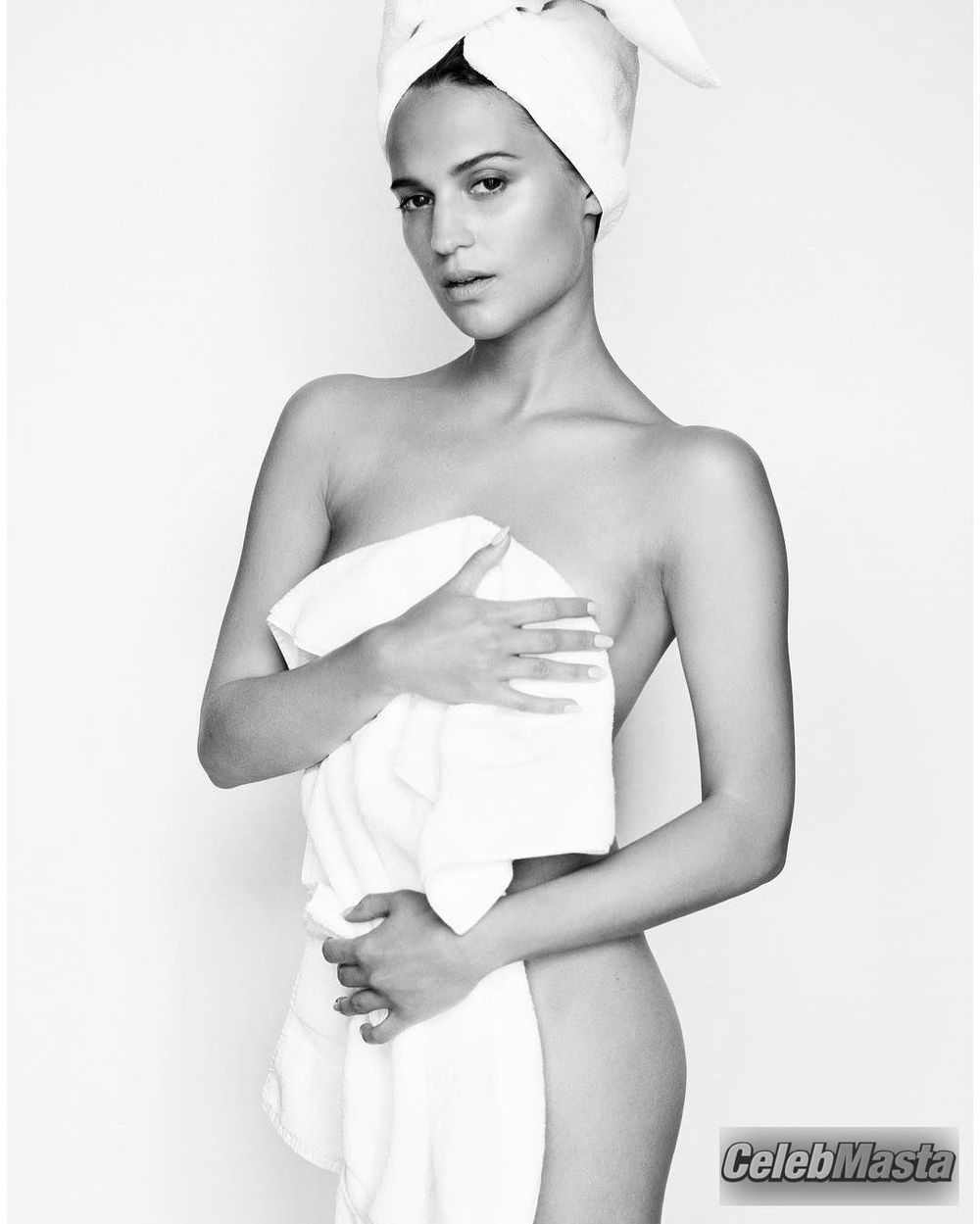 Alicia Vikander Sexy by Mario Testino for ‘Towel Series’ Photo Gallery photo 1