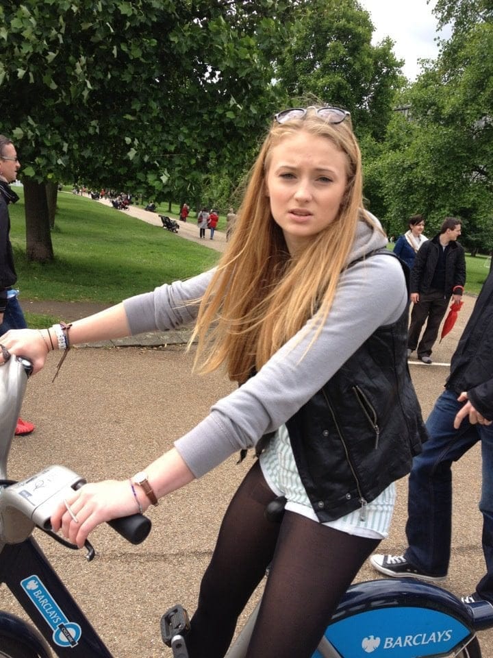 Sophie Turner Photo Gallery photo 1