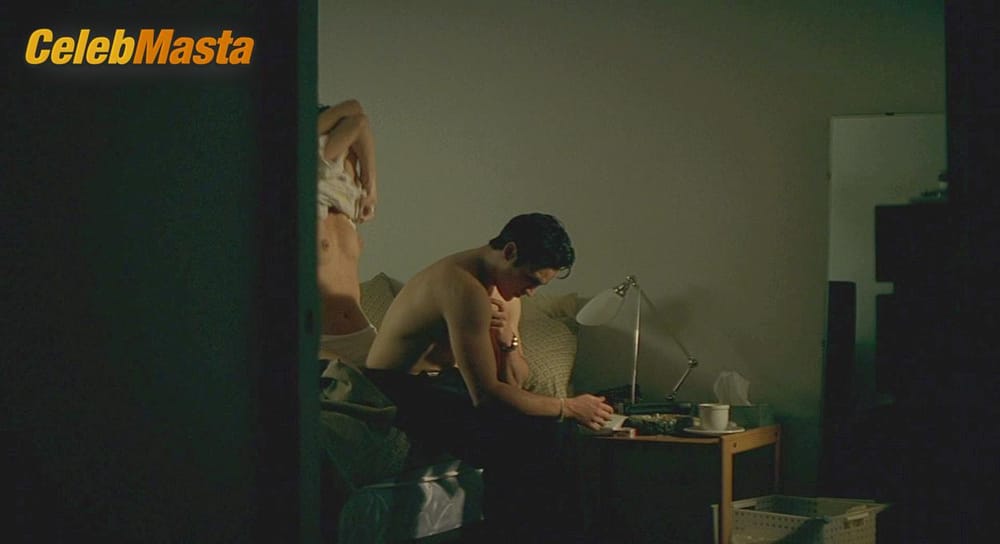 Charlize Theron Topless Photo Set from The Yards photo 1