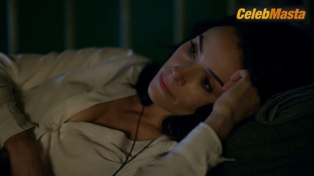 Photo Gallery: Abigail Spencer in Timeless photo 1