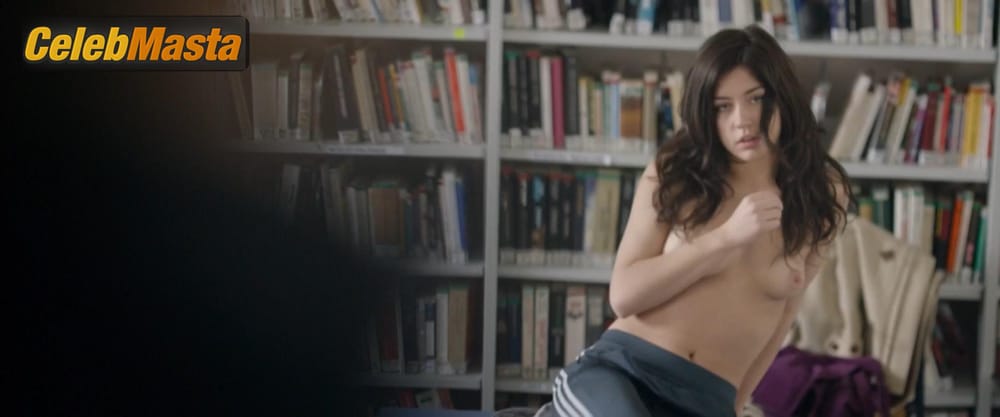 Photo Gallery: Adele Exarchopoulos in Down By Love photo 1