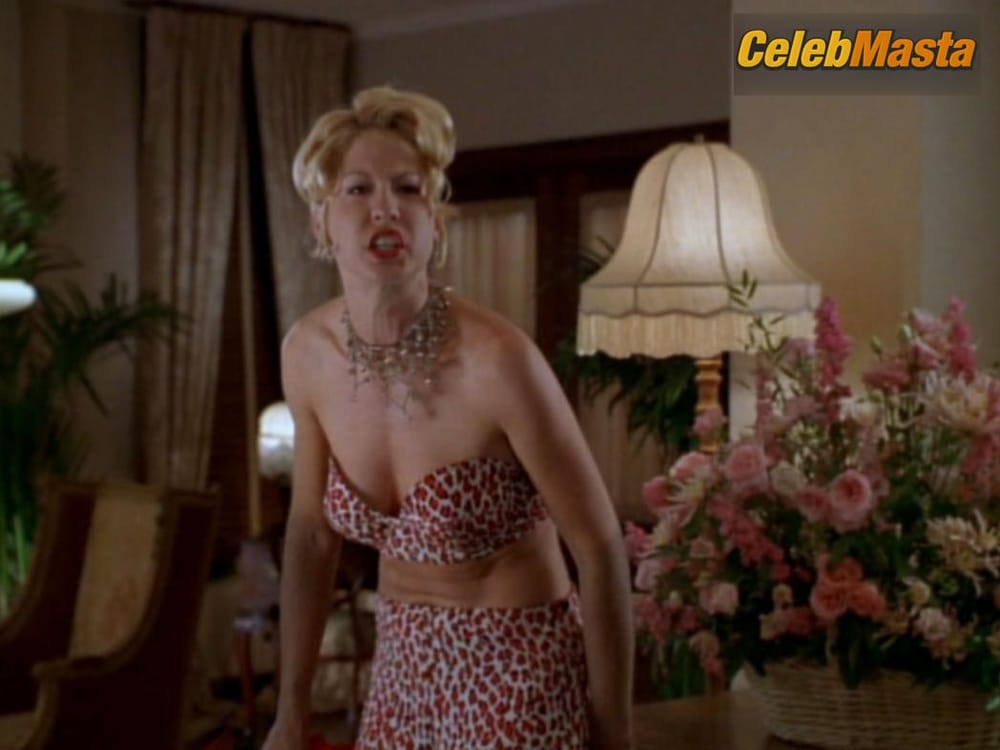 Jenna Elfman Photos from Krippendorf’s Tribe photo 1