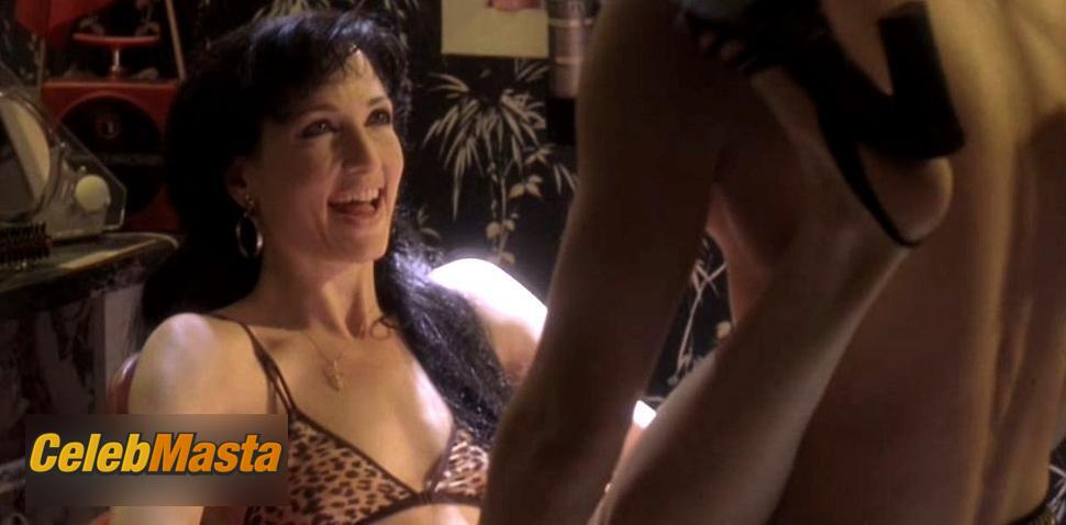 Bebe Neuwirth Photo Set from Summer Of Sam photo 1