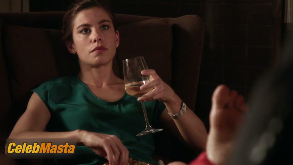 Photo Gallery: Brooke Satchwell in Wonderland photo 1