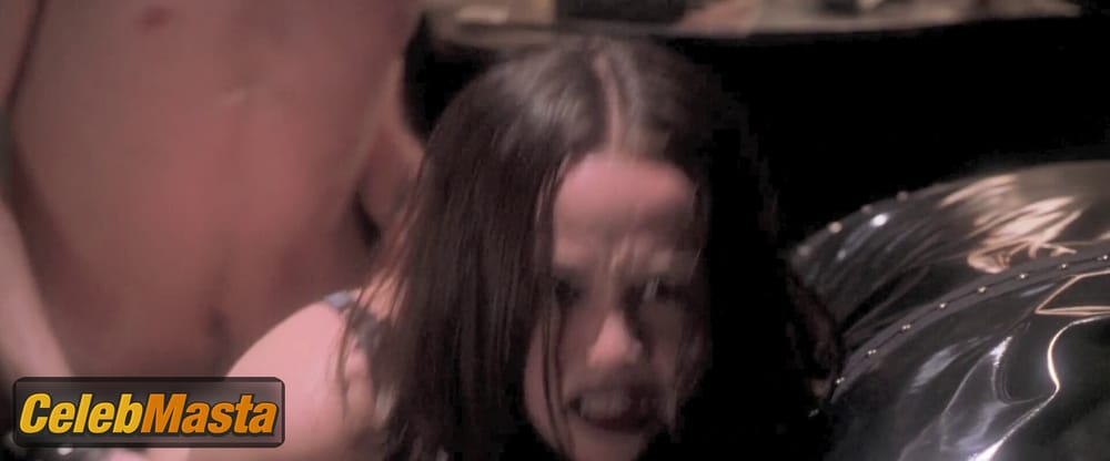 Danielle Harris Scene Photos Gallery from Urban Legend photo 1