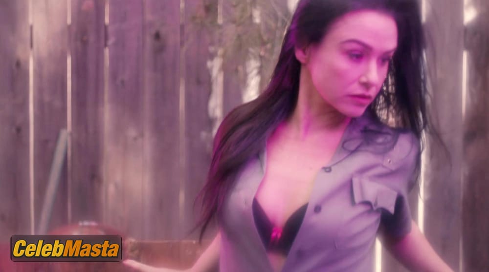 Danielle Harris Photo Set from Between The Darkness photo 1