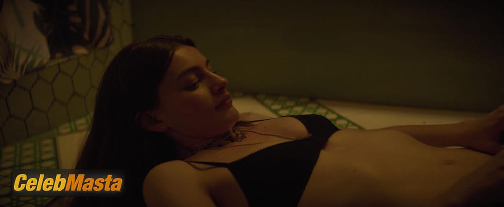 Diana Silvers Photo Gallery from Booksmart photo 1